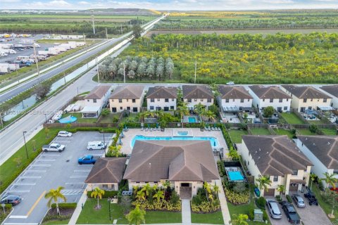 Купить виллу или дом в Хомстед, Флорида 3 спальни, 140.65м2, № 2025791 - фото 27