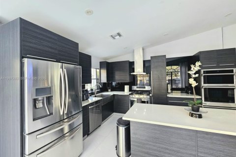 Купить виллу или дом в Майами, Флорида 3 спальни, 128.67м2, № 2050949 - фото 6