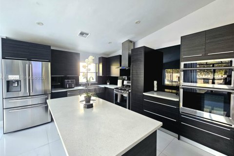 Купить виллу или дом в Майами, Флорида 3 спальни, 128.67м2, № 2050949 - фото 5