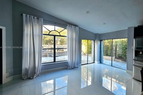 Купить виллу или дом в Майами, Флорида 3 спальни, 128.67м2, № 2050949 - фото 8