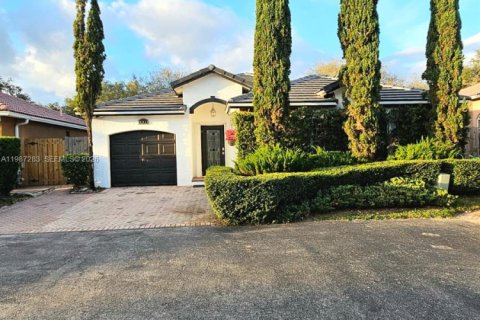 Купить виллу или дом в Майами, Флорида 3 спальни, 128.67м2, № 2050949 - фото 2