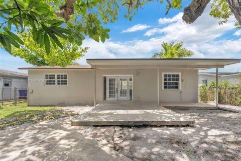 House in Miramar, Florida 3 bedrooms, 106.65 sq.m. № 2079316 - photo 21