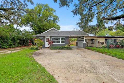 House in Lakeland, Florida 3 bedrooms, 82.59 sq.m. № 2132090