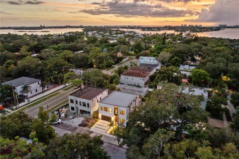 Купить виллу или дом в Сарасота, Флорида 11 комнат, 264.49м2, № 1342883 - фото 30