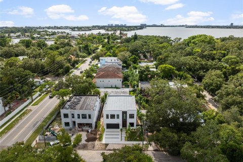 Купить виллу или дом в Сарасота, Флорида 11 комнат, 264.49м2, № 1342883 - фото 28