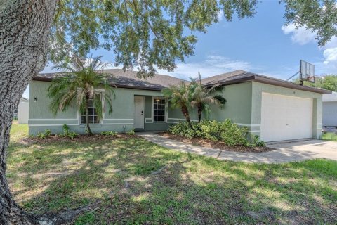 Villa ou maison à Auburndale, Floride 3 chambres, 114.27 m2 № 2211931