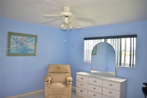 Condo in Sunrise, Florida, 2 bedrooms  № 1799432 - photo 27