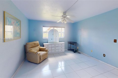 Condo in Sunrise, Florida, 2 bedrooms  № 1799432 - photo 28