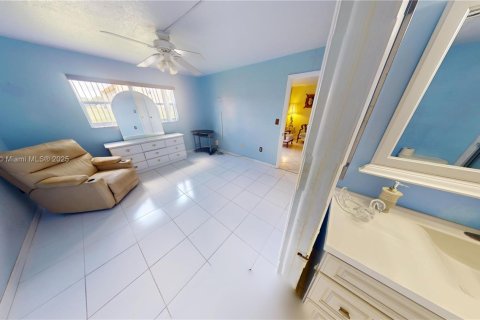 Condo in Sunrise, Florida, 2 bedrooms  № 1799432 - photo 30