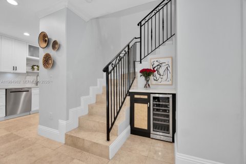 Купить таунхаус в Майами, Флорида 3 спальни, 157.38м2, № 2049658 - фото 9