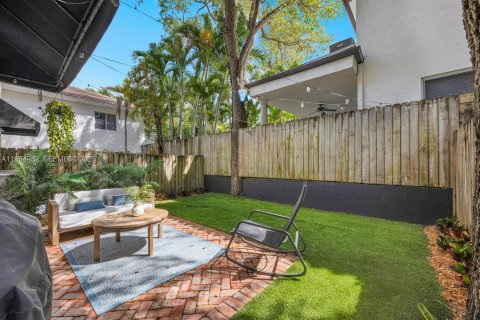 Купить таунхаус в Майами, Флорида 3 спальни, 157.38м2, № 2049658 - фото 20