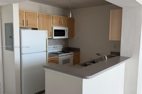 Copropriété à louer à Miami, Floride: 1 chambre, 69.68 m2 № 2249527 - photo 6