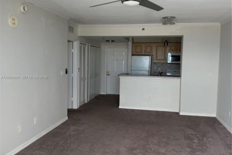 Copropriété à louer à Miami, Floride: 1 chambre, 69.68 m2 № 2249527 - photo 2
