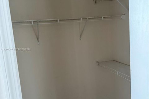 Copropriété à louer à Miami, Floride: 1 chambre, 69.68 m2 № 2249527 - photo 4