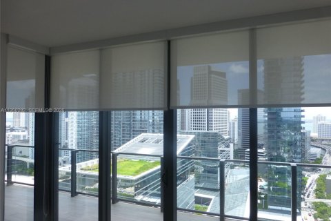 Condominio en alquiler en Miami, Florida, 2 dormitorios, 119.01 m2 № 2008000 - foto 7