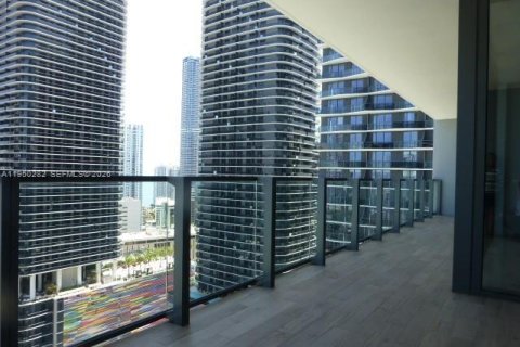 Condominio en alquiler en Miami, Florida, 2 dormitorios, 119.01 m2 № 2008000 - foto 15