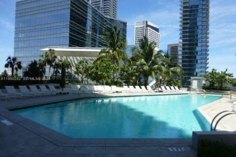 Condominio en alquiler en Miami, Florida, 2 dormitorios, 119.01 m2 № 2008000 - foto 26