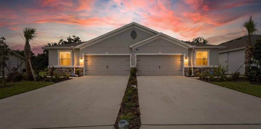 Villa ou maison à Plant City, Floride 3 chambres, 145.39 m2 № 2118241