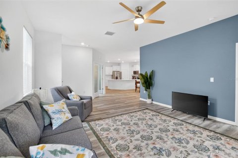 Villa ou maison à louer à Plant City, Floride: 3 chambres, 145.39 m2 № 2118241 - photo 11