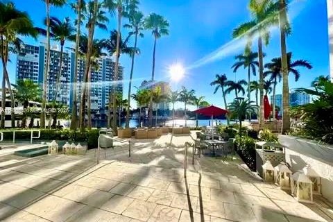 Hotel en venta en Fort Lauderdale, Florida, 1 dormitorio, 43.66 m2 № 2040221 - foto 8