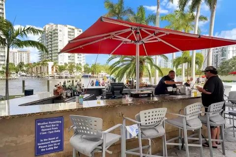 Hotel en venta en Fort Lauderdale, Florida, 1 dormitorio, 43.66 m2 № 2040221 - foto 3