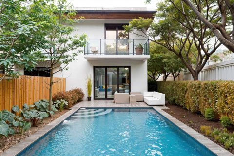 Townhouse in Miami, Florida 3 bedrooms, 196.67 sq.m. № 1780054 - photo 3