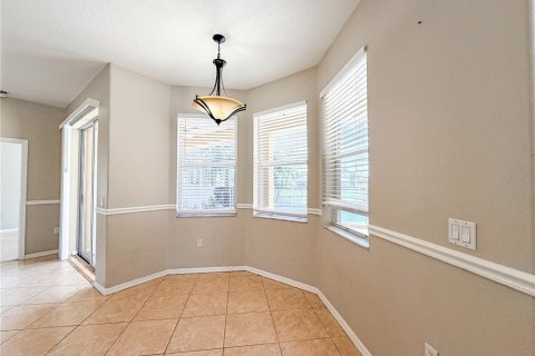 House in New Port Richey, Florida 3 bedrooms, 155.8 sq.m. № 2391589 - photo 19