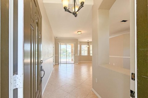 House in New Port Richey, Florida 3 bedrooms, 155.8 sq.m. № 2391589 - photo 10