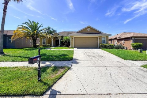 House in New Port Richey, Florida 3 bedrooms, 155.8 sq.m. № 2391589