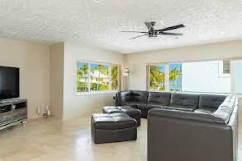 Casa en venta en Key Largo, Florida, 7 dormitorios, 374.58 m2 № 2274532 - foto 8