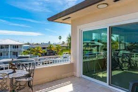 Casa en venta en Key Largo, Florida, 7 dormitorios, 374.58 m2 № 2274532 - foto 18