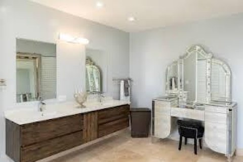 Casa en venta en Key Largo, Florida, 7 dormitorios, 374.58 m2 № 2274532 - foto 19