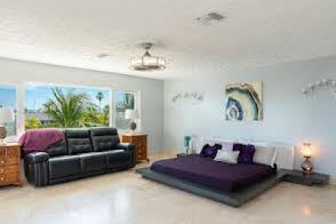 Casa en venta en Key Largo, Florida, 7 dormitorios, 374.58 m2 № 2274532 - foto 16