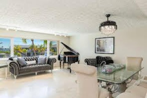 Casa en venta en Key Largo, Florida, 7 dormitorios, 374.58 m2 № 2274532 - foto 11