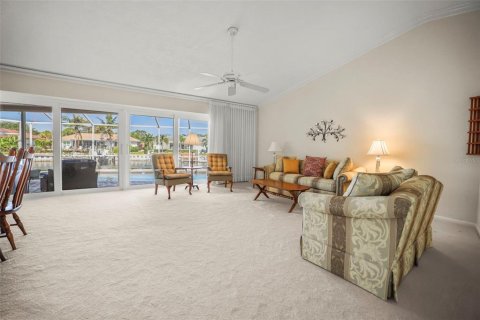 Купить виллу или дом в Сент-Питерсберг, Флорида 3 комнаты, 225.38м2, № 1916286 - фото 14