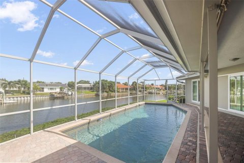 Купить виллу или дом в Сент-Питерсберг, Флорида 3 комнаты, 225.38м2, № 1916286 - фото 4