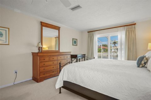 Купить виллу или дом в Сент-Питерсберг, Флорида 3 комнаты, 225.38м2, № 1916286 - фото 18