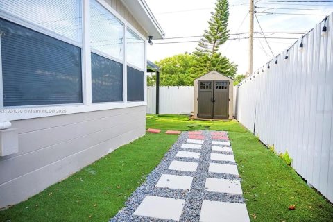 Casa en venta en Lakeland, Florida, 4 dormitorios, 182 m2 № 2081876 - foto 24