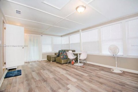 Casa en venta en Lakeland, Florida, 4 dormitorios, 182 m2 № 2081876 - foto 20