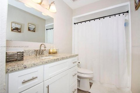 Casa en venta en Lakeland, Florida, 4 dormitorios, 182 m2 № 2081876 - foto 13