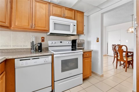 Condominio en venta en Miami, Florida, 3 dormitorios, 117.61 m2 № 1986119 - foto 7