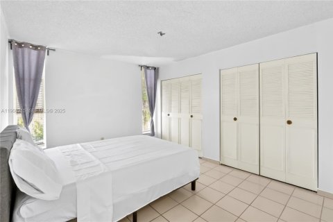 Condominio en venta en Miami, Florida, 3 dormitorios, 117.61 m2 № 1986119 - foto 11
