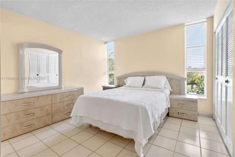 Condominio en venta en Miami, Florida, 3 dormitorios, 117.61 m2 № 1986119 - foto 9