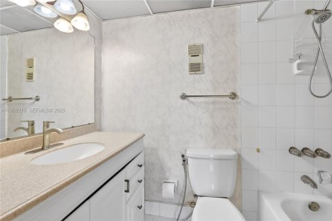 Condominio en venta en Miami, Florida, 3 dormitorios, 117.61 m2 № 1986119 - foto 14