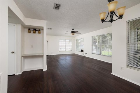 Condo in Clearwater, Florida, 2 bedrooms  № 2377892 - photo 4