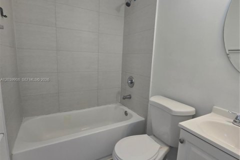 House in Dania Beach, Florida 1 bedroom № 2089575 - photo 6