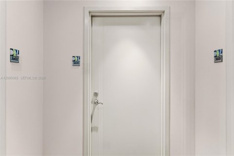 Copropriété à louer à Miami, Floride: 53.88 m2 № 2388386 - photo 4