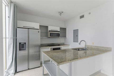 Copropriété à louer à Miami, Floride: 53.88 m2 № 2388386 - photo 8