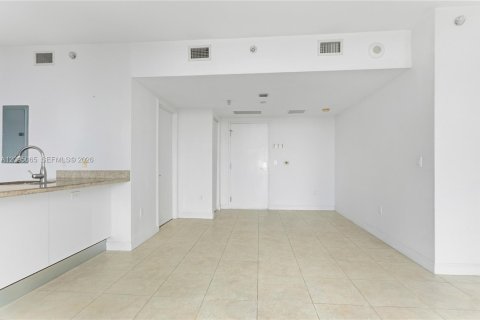 Copropriété à louer à Miami, Floride: 53.88 m2 № 2388386 - photo 9