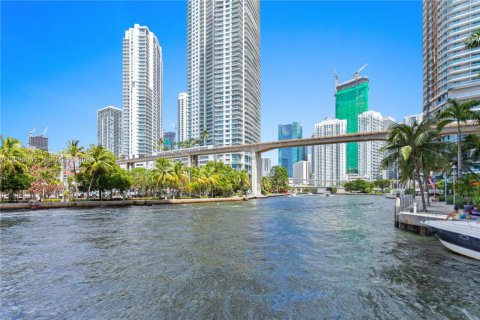 Copropriété à louer à Miami, Floride: 53.88 m2 № 2388386 - photo 2